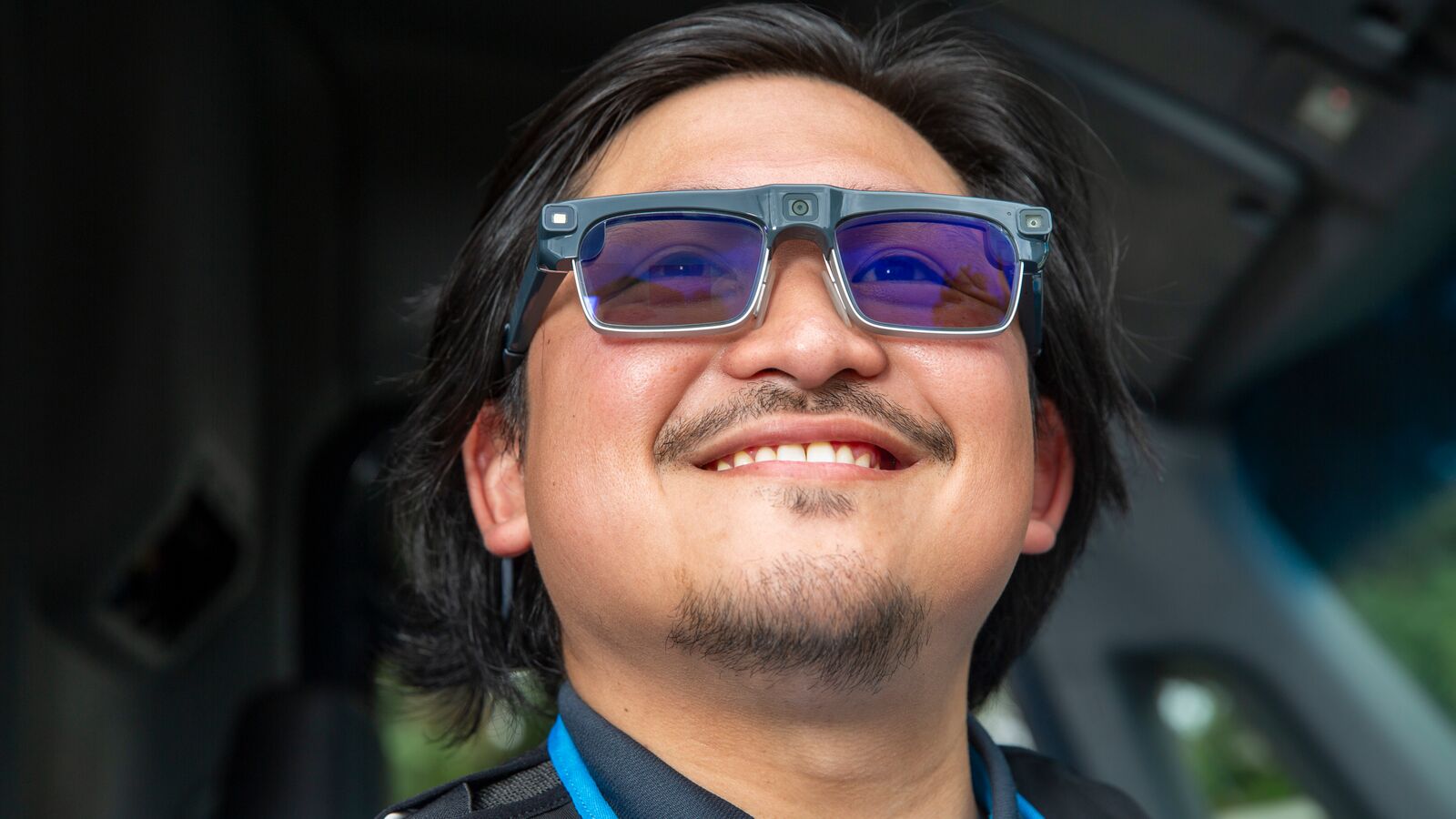 Amazon delivery associate wearing Smart Delivery Glasses on a route