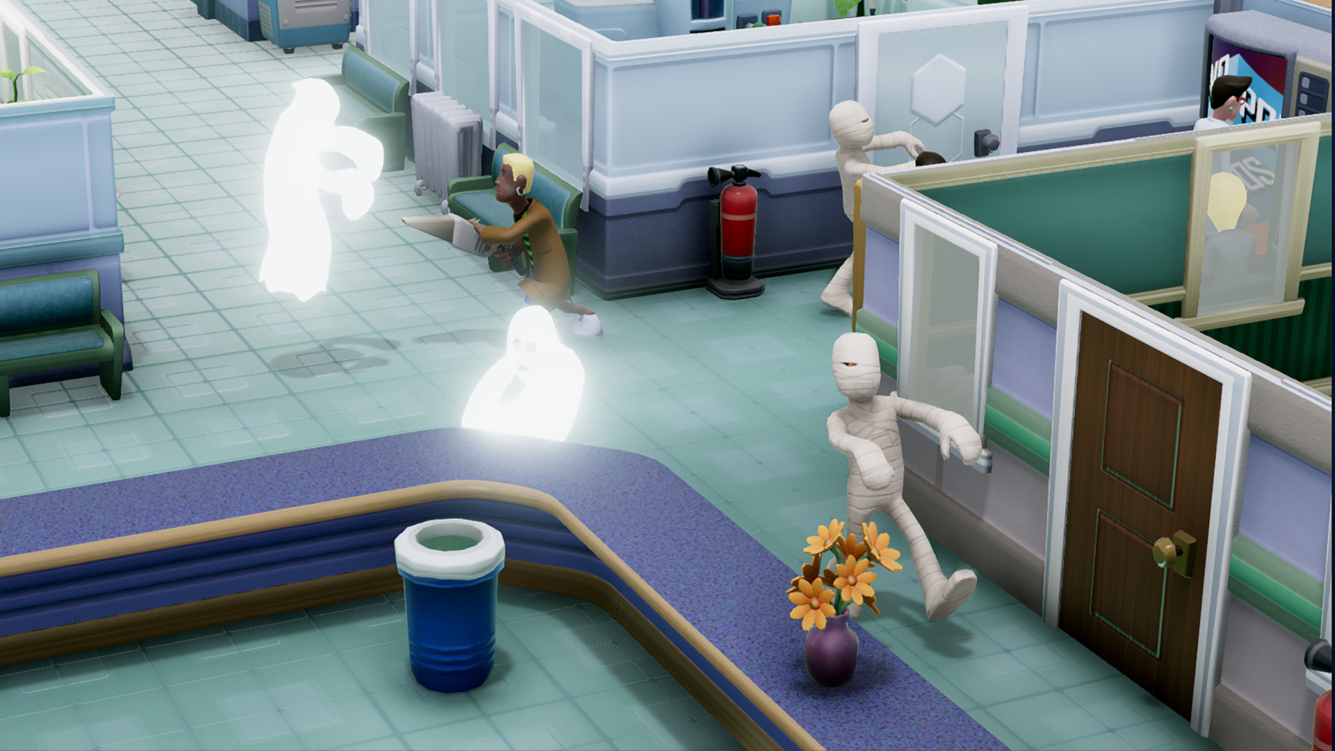 Two Point Hospital gameplay screenshot with patients and staff