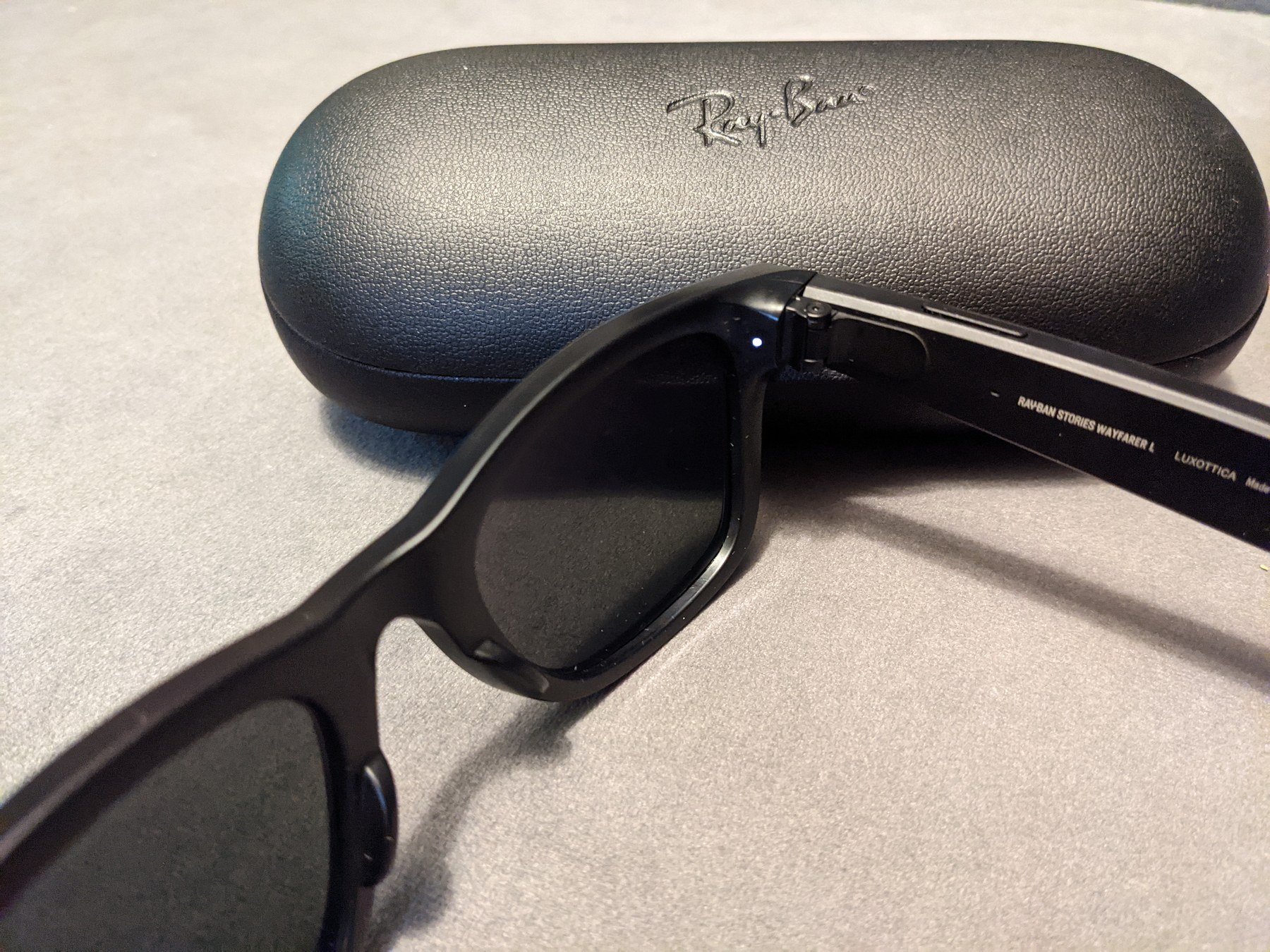 Ray-Ban Stories smart glasses with privacy LED and charging case