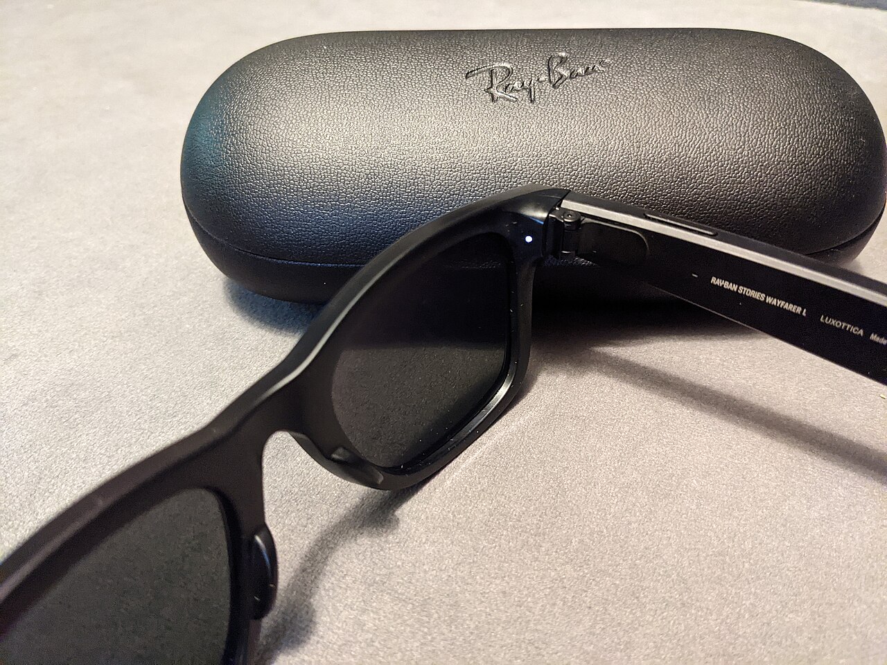 Ray-Ban Meta smart glasses capture LED and charging case