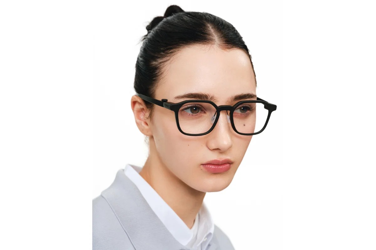 RayNeo iO smart glasses design detail