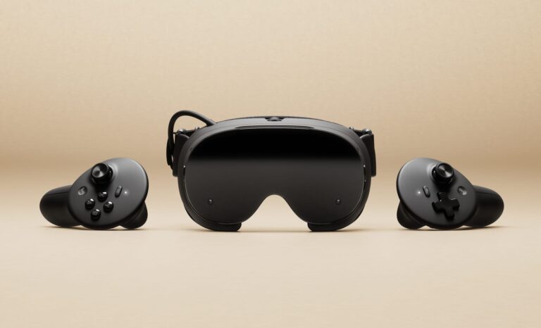 Valve Steam Frame headset and controllers