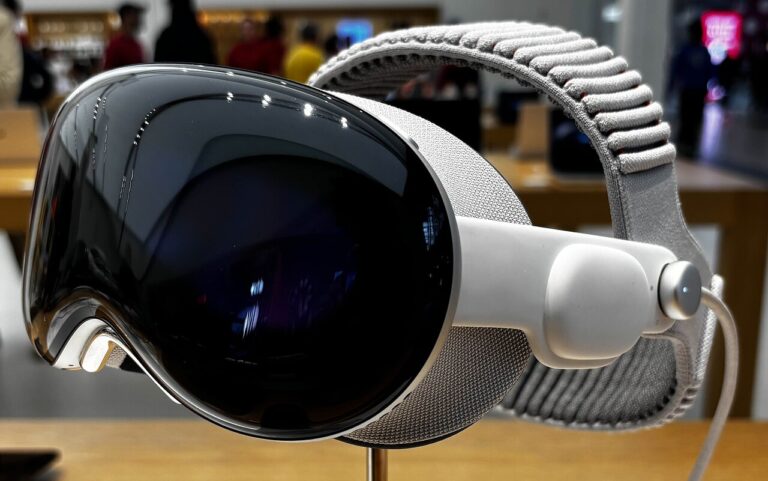 Apple Vision Pro M5 on display with Dual Knit Band